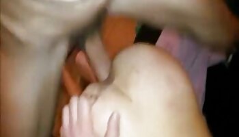 Un la nonna si scopa il nipote biondo cenere a rete giocherellando e si fa inchiodare il sacco a pelo
